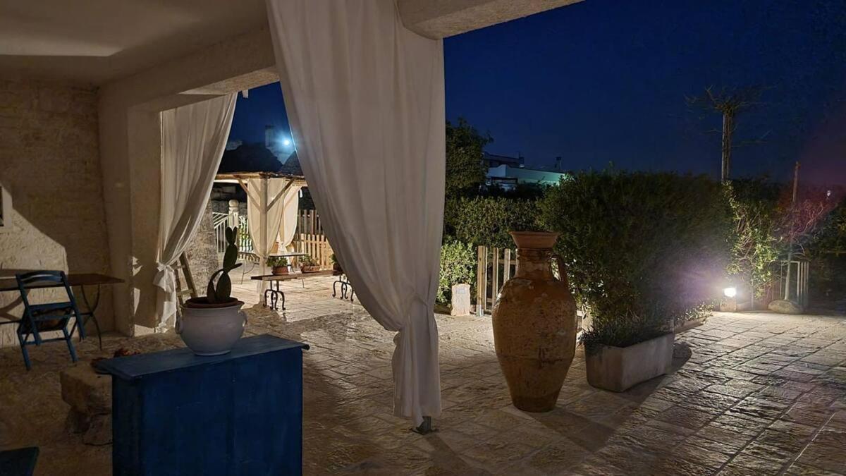 Valle D'Itria Trulli E Alcova Mikael Cisternino Buitenkant foto