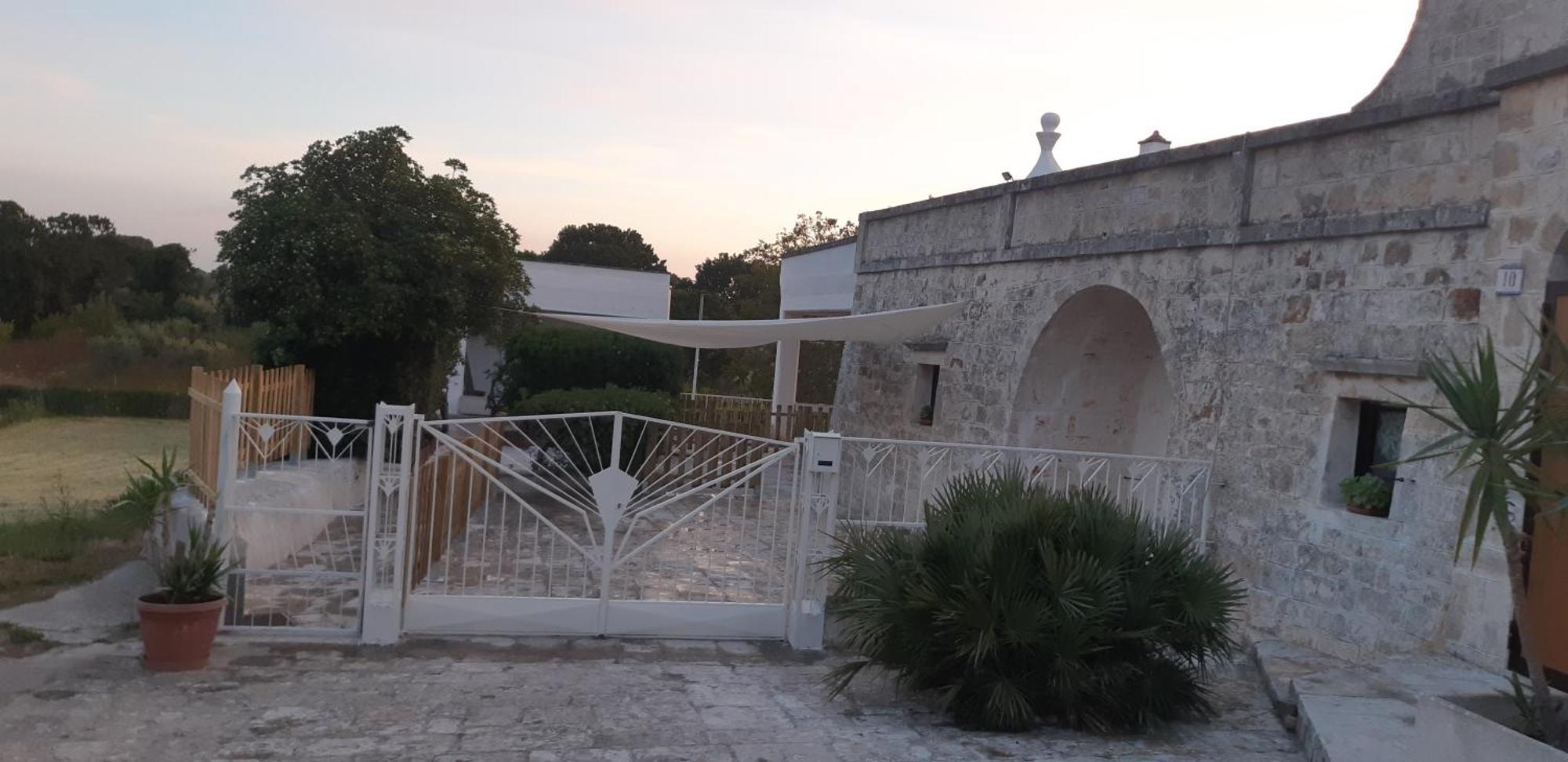 Valle D'Itria Trulli E Alcova Mikael Cisternino Buitenkant foto