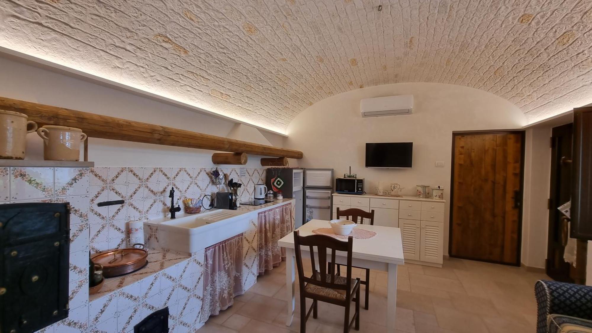 Valle D'Itria Trulli E Alcova Mikael Cisternino Buitenkant foto