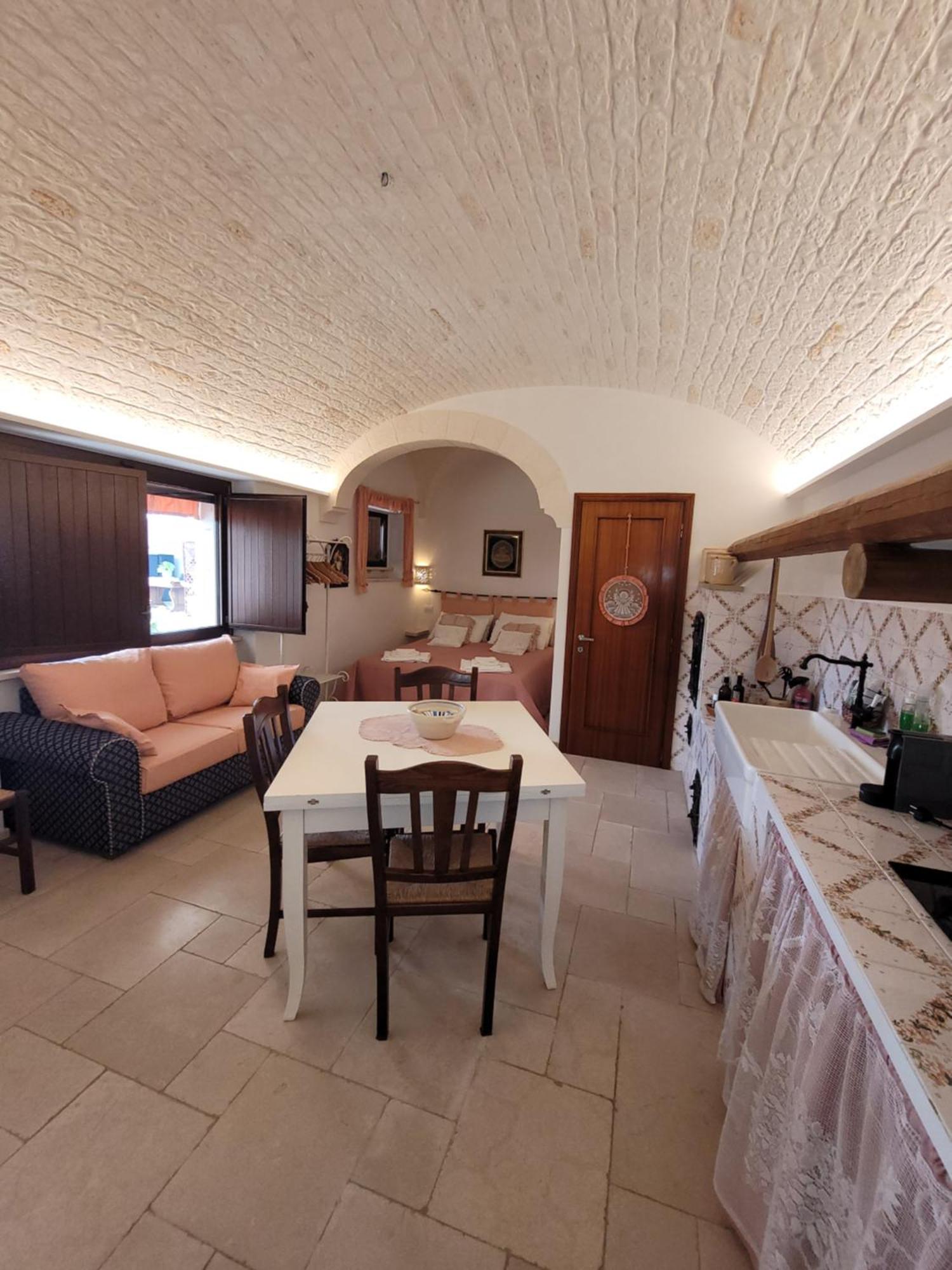 Valle D'Itria Trulli E Alcova Mikael Cisternino Buitenkant foto